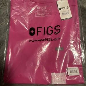 Figs Electric Orchid Catarina Scrub top